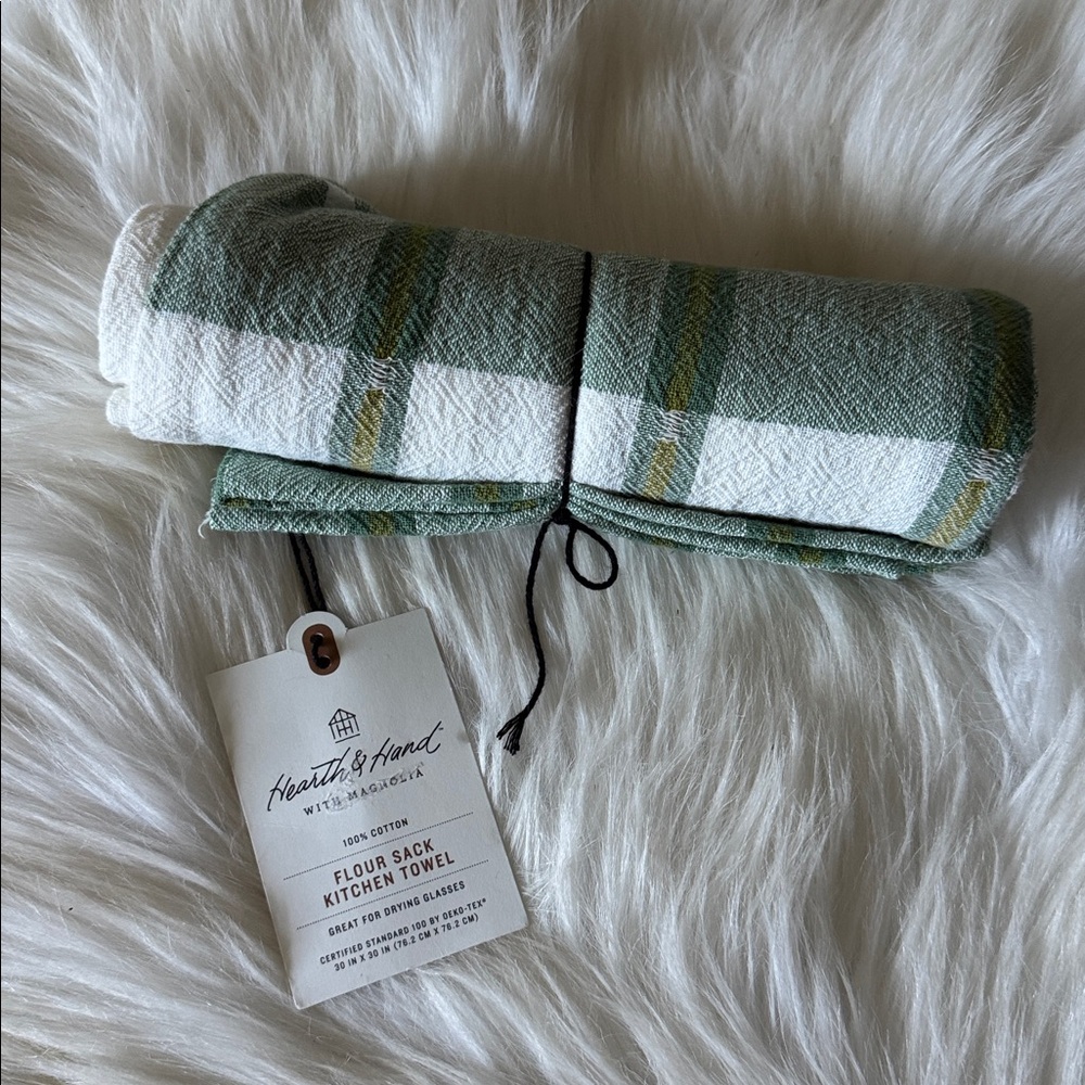 HEARTH&HAND flour Sack Kitchen Towel